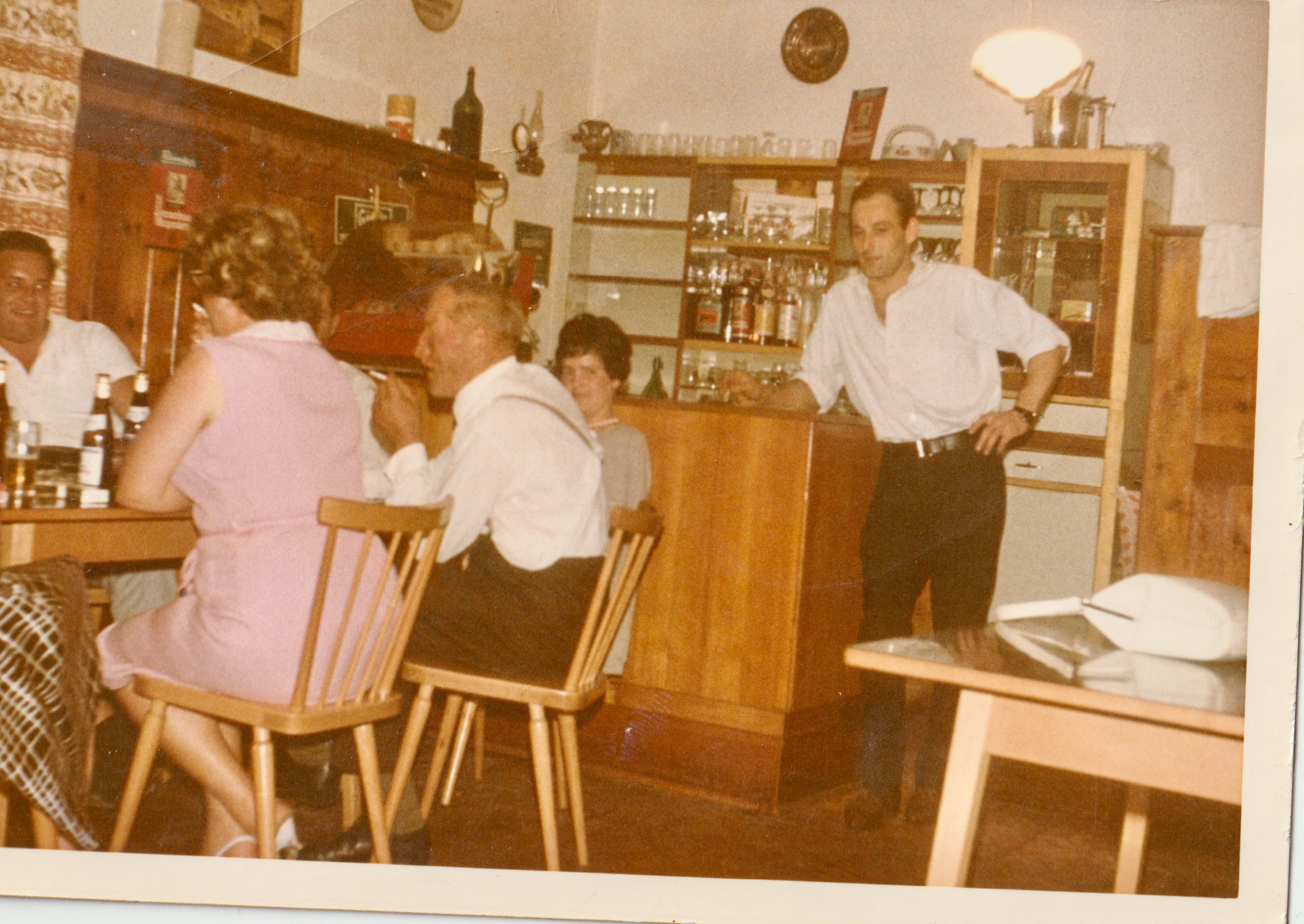 Tschitscher Extrazimmer - historisches Bild aus dem Jahre 1960